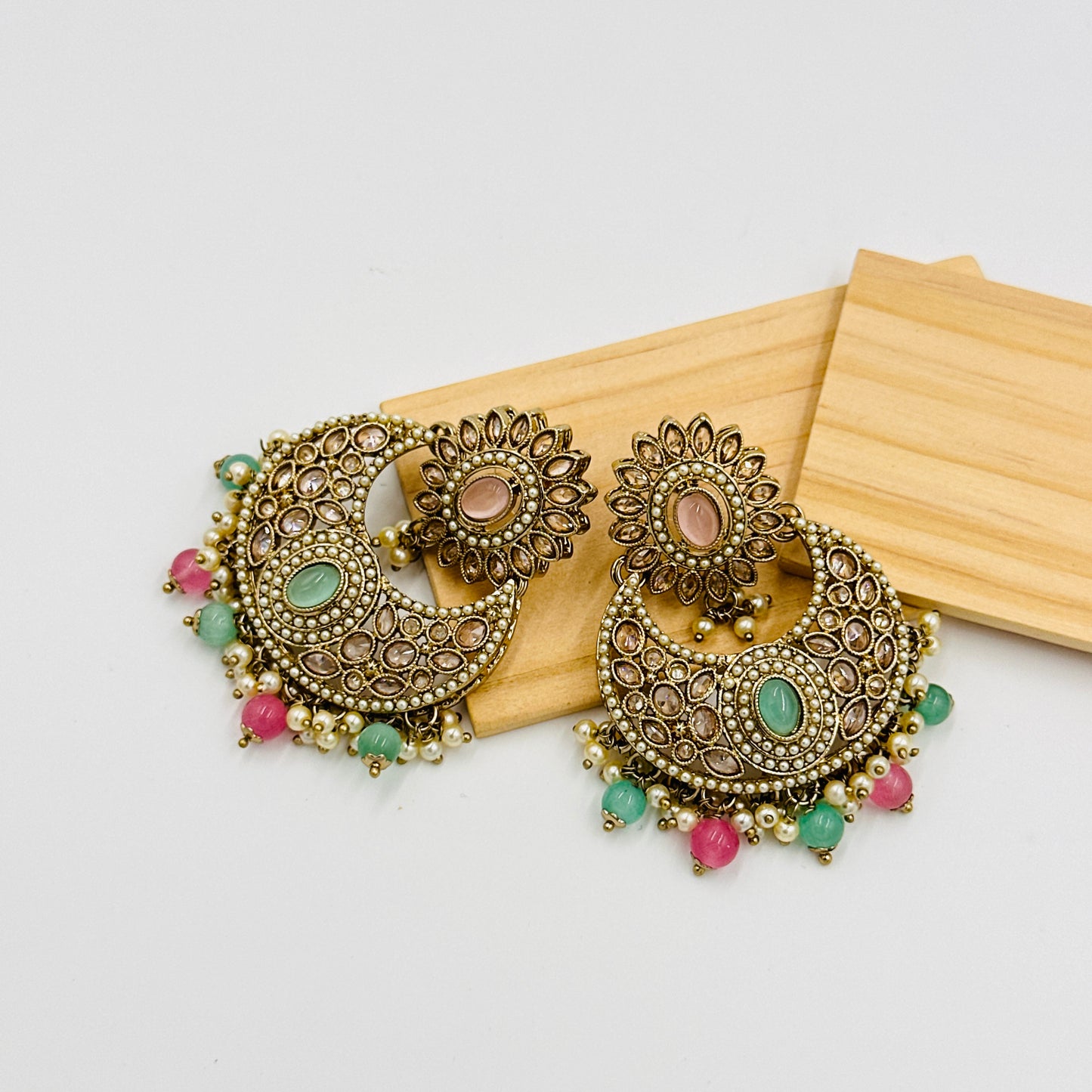 Antique Gold-Plated Multicolor Kundan Choker Necklace Set with Earrings & Maang Tikka