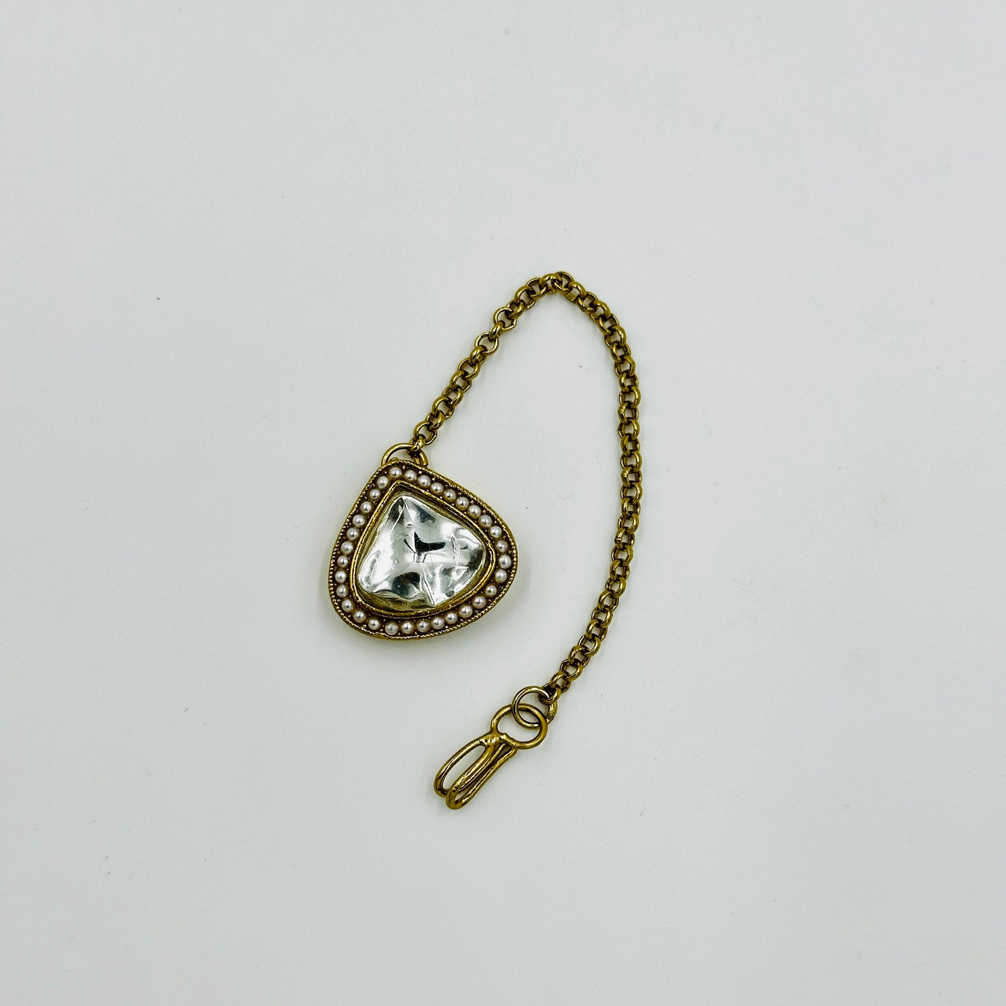 Antique Gold-Plated Kundan Necklace Set with Teardrop Stones & Maang Tikka