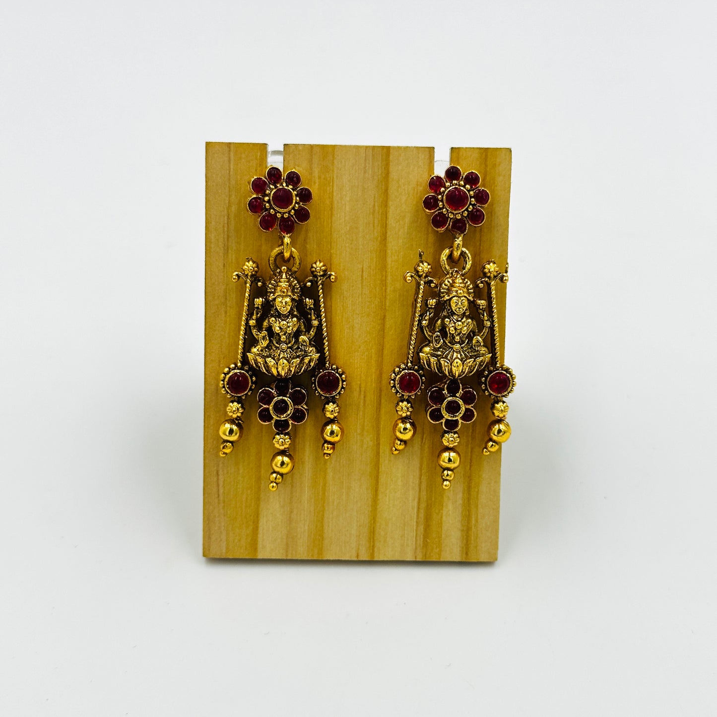 Antique Gold-Plated Temple Lakshmi Necklace Set with Earrings