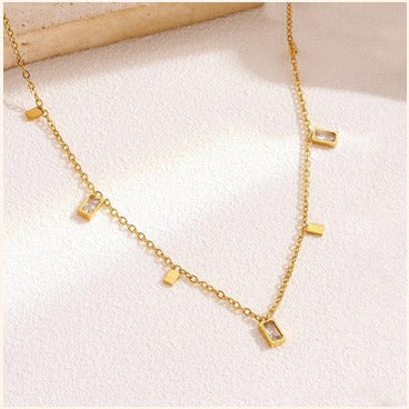 Minimal Gold-Plated Charm Necklace – Imitation Jewelry