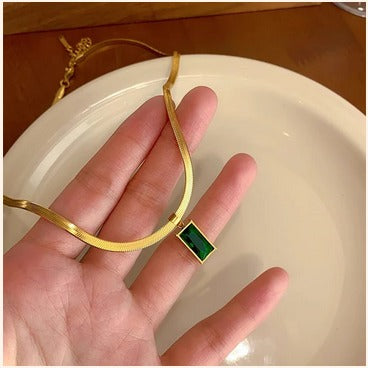 Emerald Green Gold Necklace β Imitation Jewelry