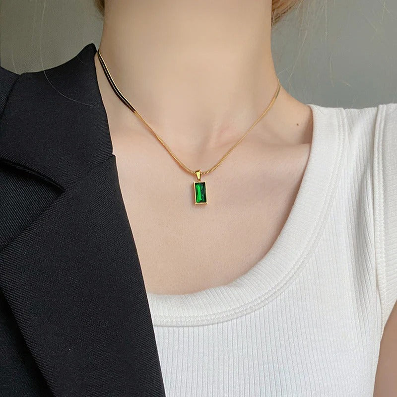 Emerald Green Rectangle Pendant Necklace – Imitation Jewellery