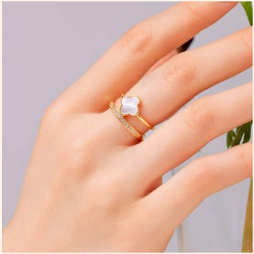 White Clover Adjustable Ring – Elegant Imitation Jewellery