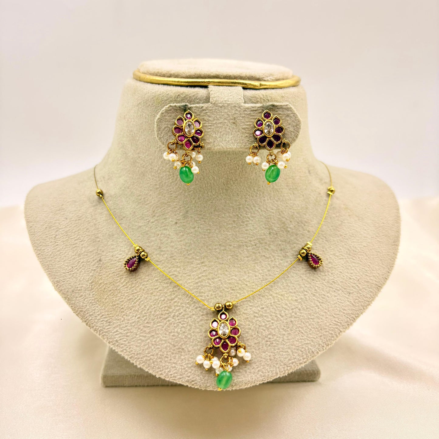 Minimal Ruby & Emerald Drop Pendant Necklace Set with Pearl Detailing – Antique Gold Finish