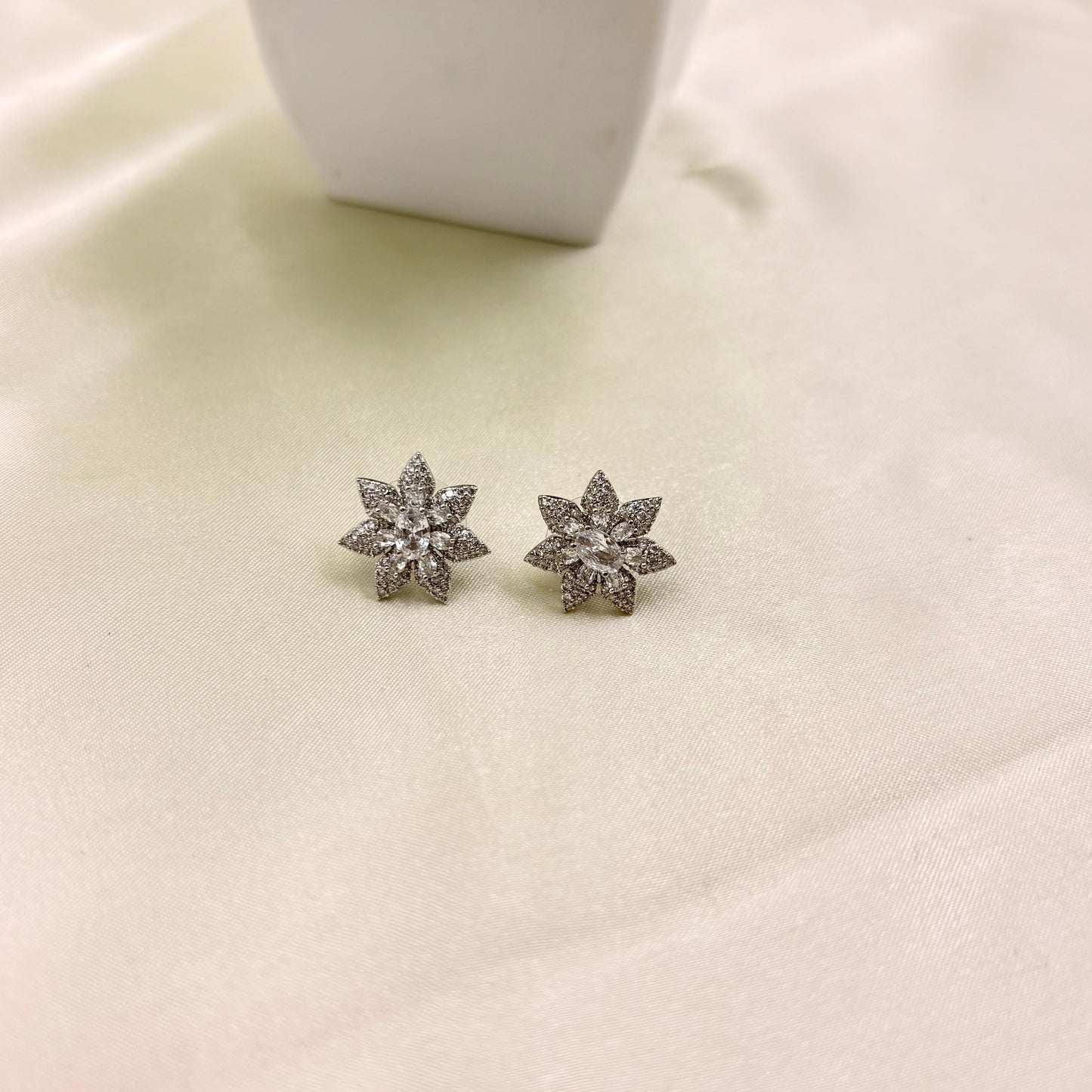 Sparkling Star Flower Stud Earrings – Silver Finish