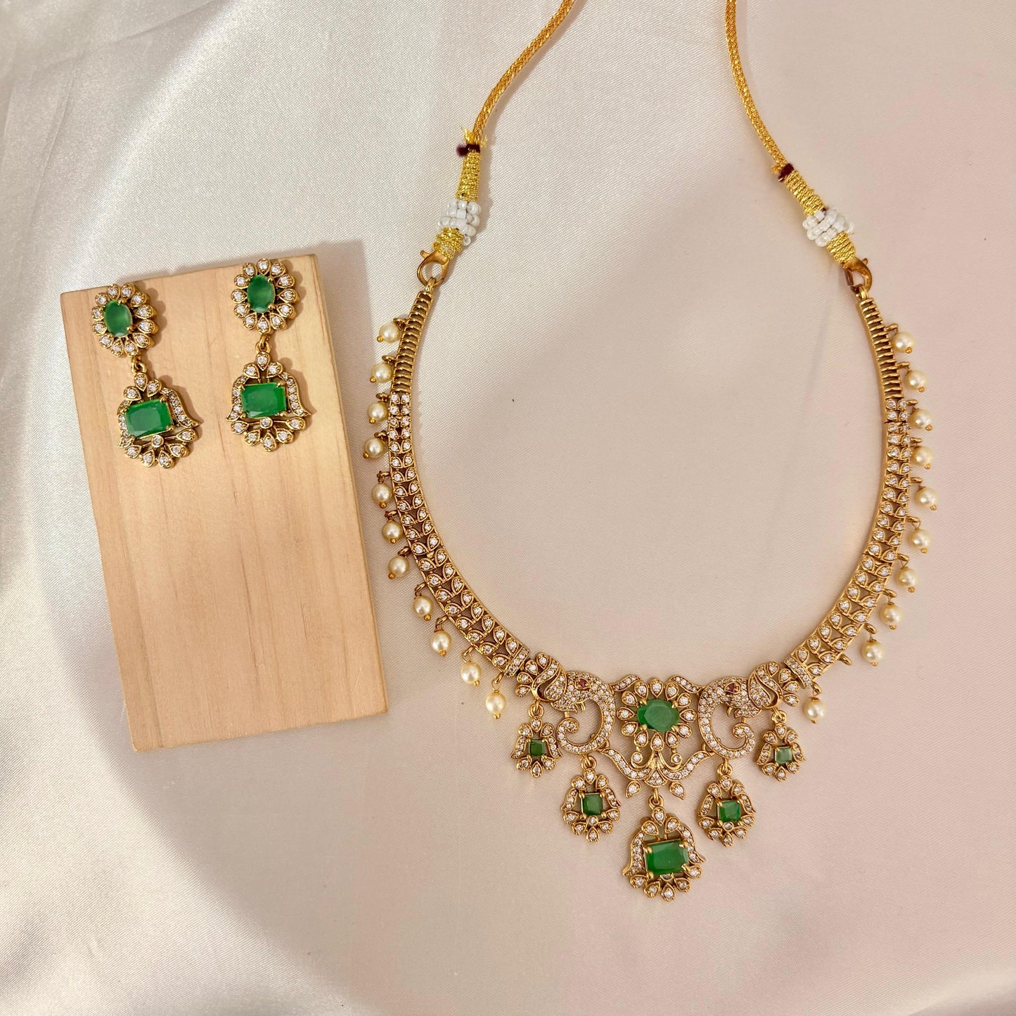 Premium Antique Gold Emerald Green Bridal Necklace Set with Pearl Drops & Matching Earrings
