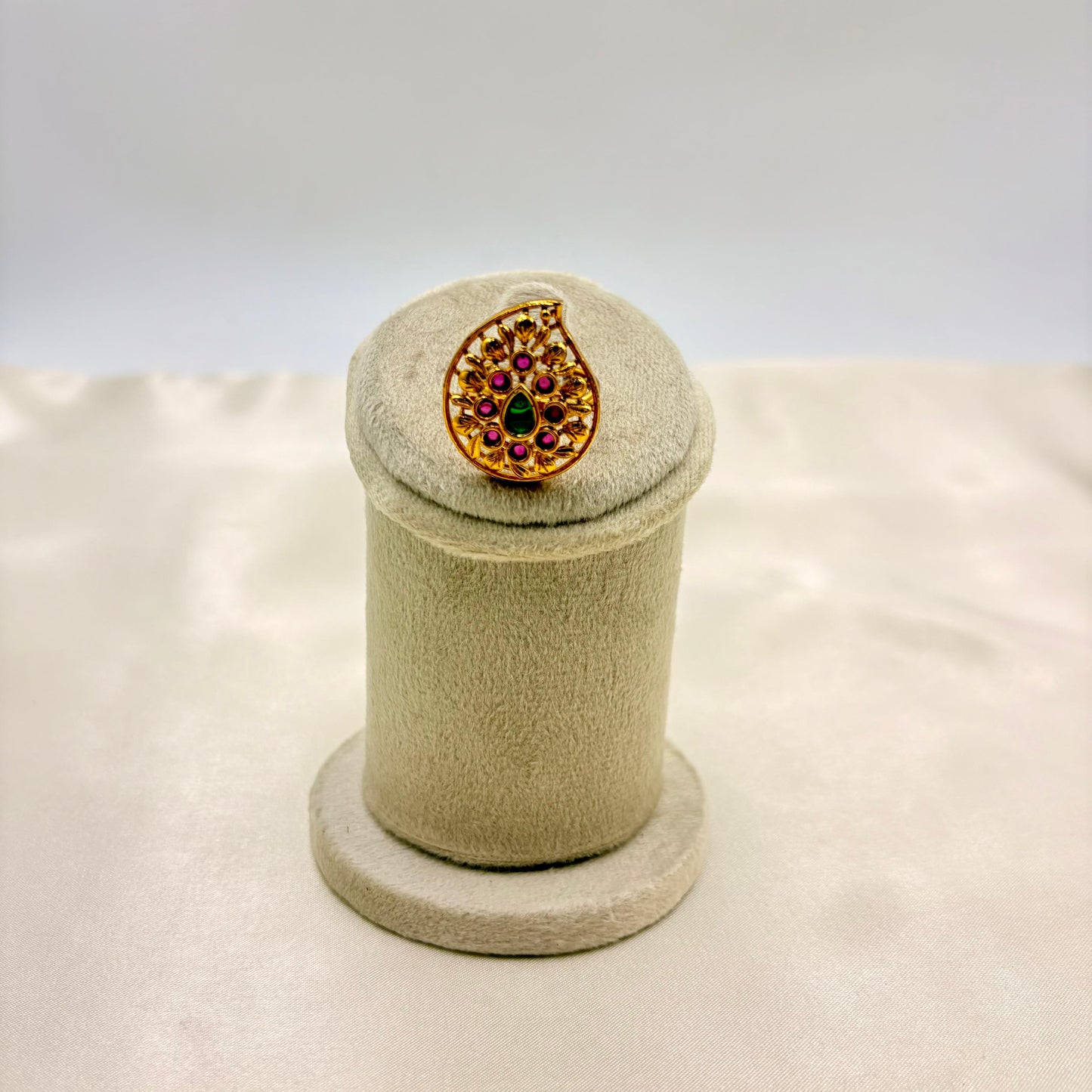 Traditional Temple Jewellery Finger Ring – Antique Gold Paisley Ring with Ruby & Green Stones