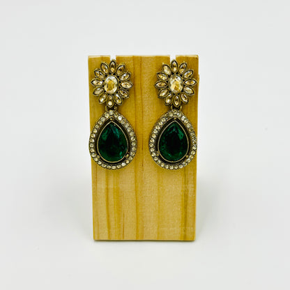 Antique Gold-Plated Green Stone Necklace Set with Earrings & Maang Tikka