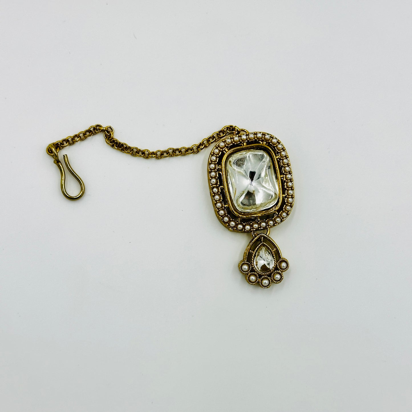 Antique Gold-Plated Kundan Choker Necklace Set with Earrings & Maang Tikka