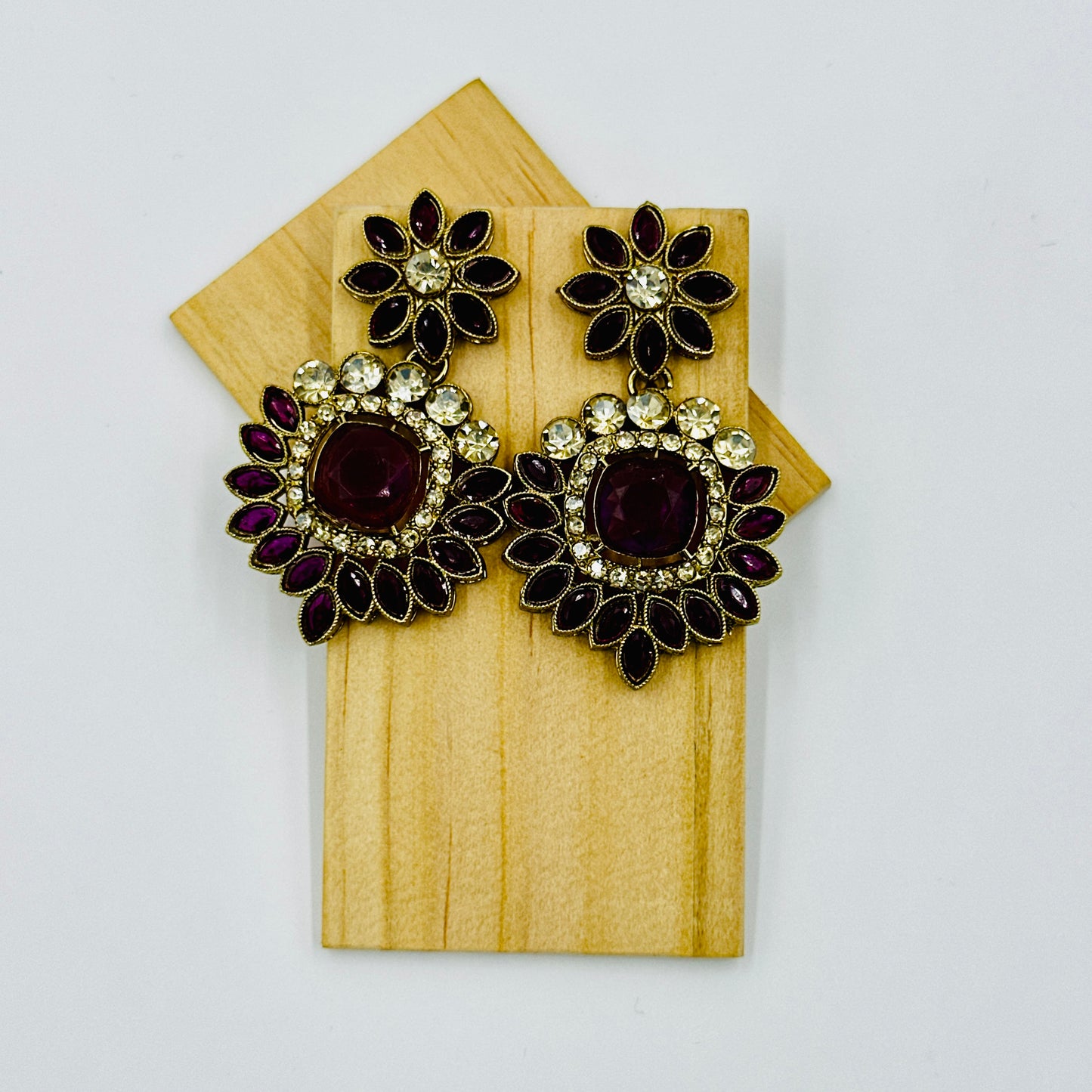 Antique Gold-Plated Ruby Stone Bridal Jewelry Set with Earrings & Maang Tikka