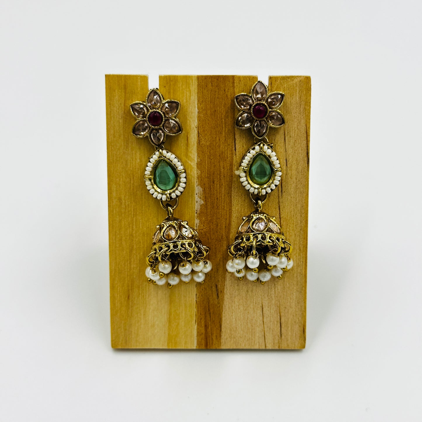 Multicolor Kundan Necklace Set with Earrings & Maang Tikka