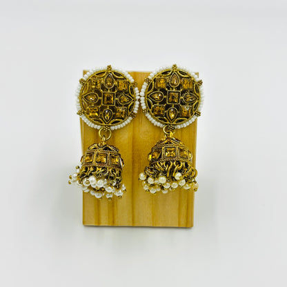 Gold-Plated Kundan & Pearl Beaded Choker Necklace Set with Earrings & Maang Tikka