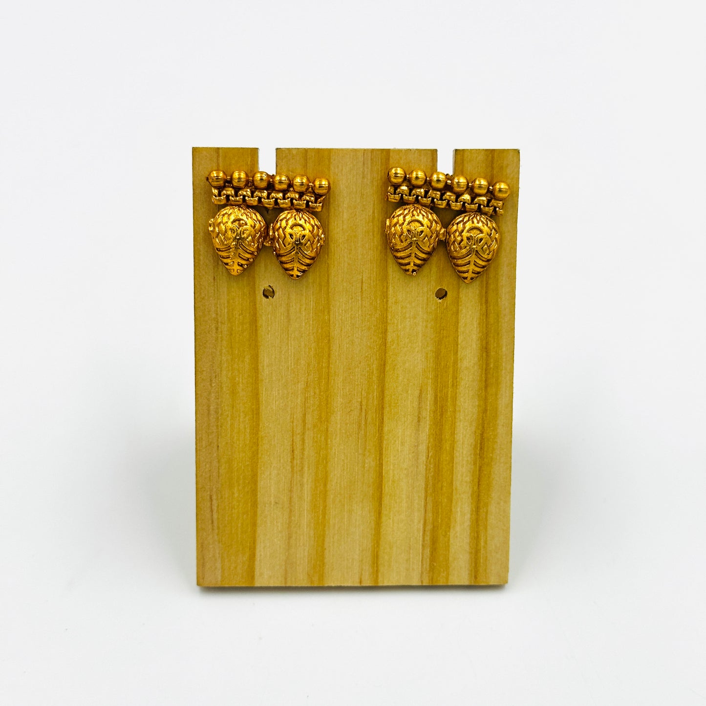Antique Gold-Plated Leaf Motif Necklace Set with Earrings