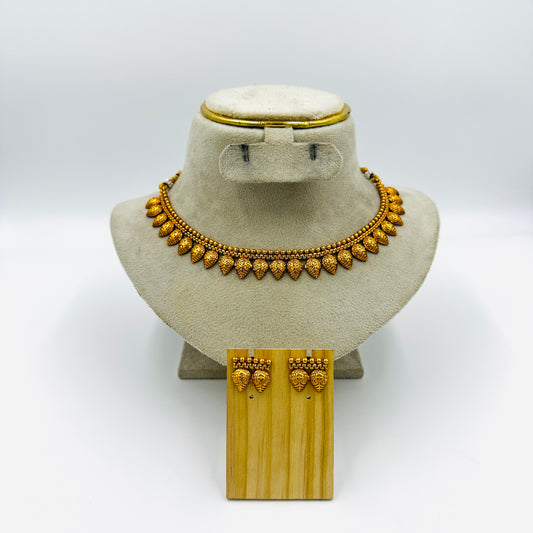 Antique Gold-Plated Leaf Motif Necklace Set with Earrings