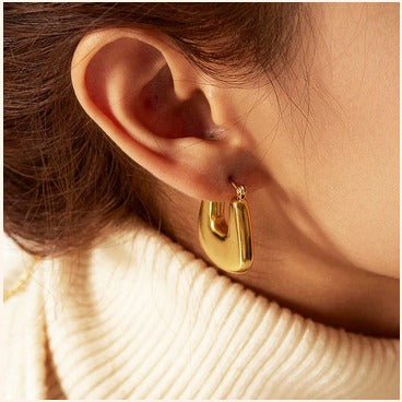 Chunky Gold Hoop Earrings – Modern Imitation Jewelry