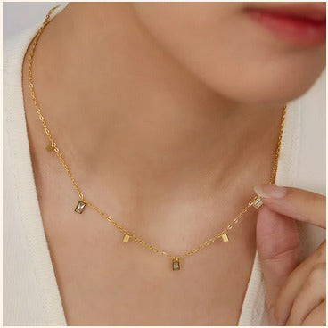 Minimal Gold-Plated Charm Necklace – Imitation Jewelry