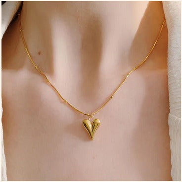 Gold Heart Pendant Necklace – Imitation Jewelry