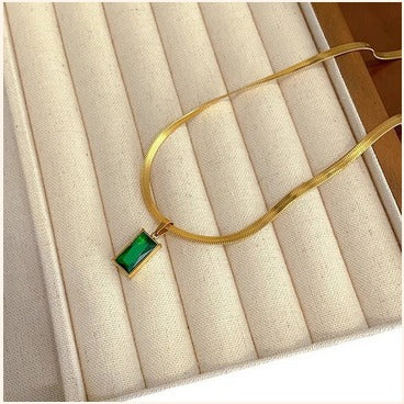 Emerald Green Gold Necklace – Imitation Jewelry
