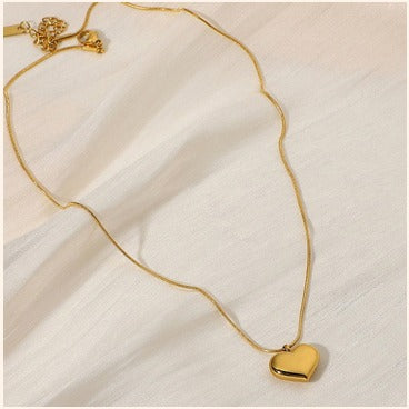 Golden Heart Pendant Necklace – Imitation Jewellery