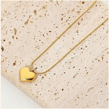 Golden Heart Pendant Necklace – Imitation Jewellery