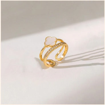 White Clover Adjustable Ring – Elegant Imitation Jewellery