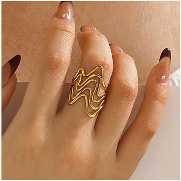 Wavy Adjustable Gold Ring – Trendy Imitation Jewellery