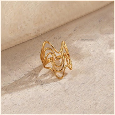 Wavy Adjustable Gold Ring – Trendy Imitation Jewellery