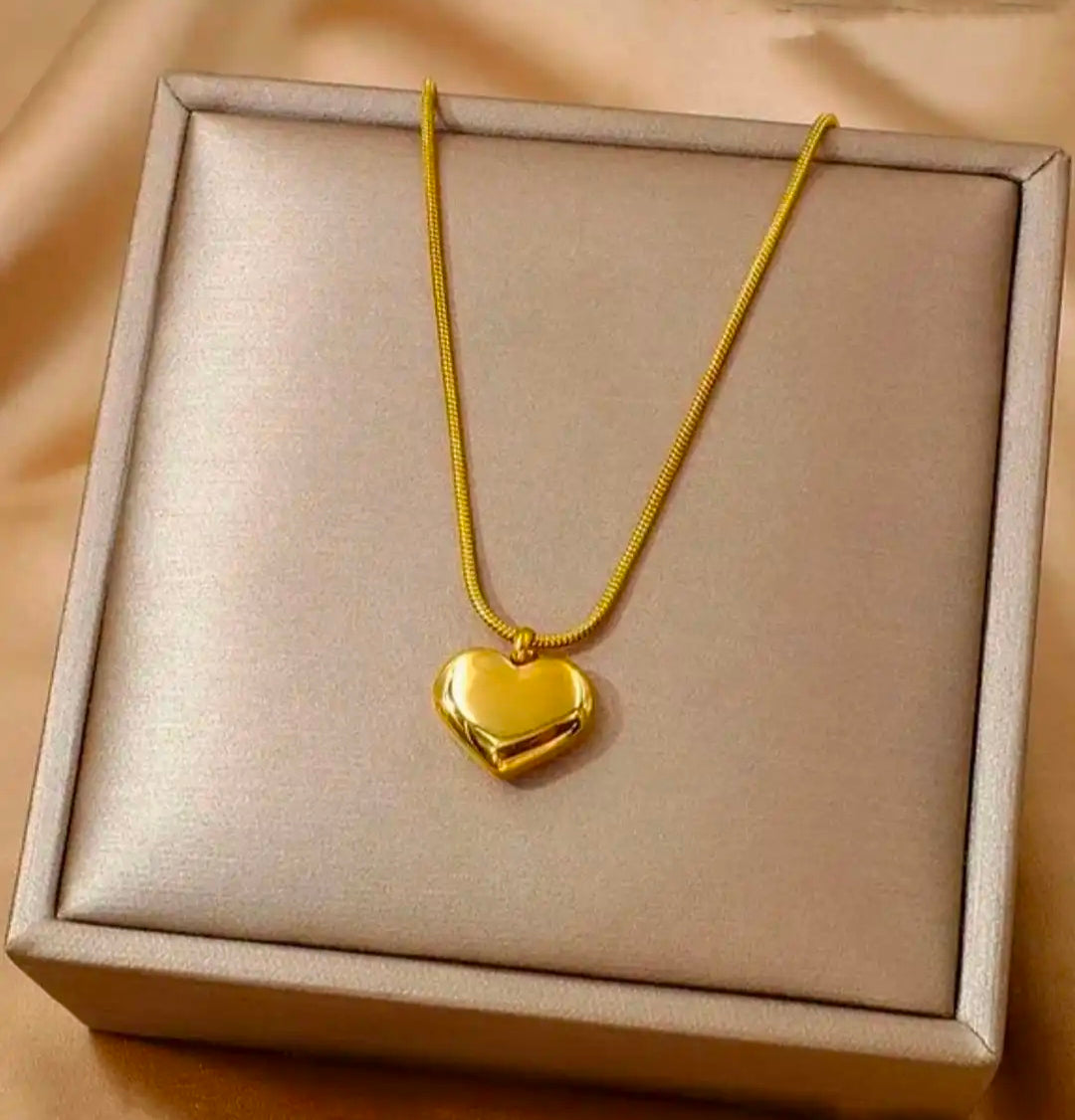 Classic Heart Pendant Necklace – Premium Anti-Tarnish Gold Necklace