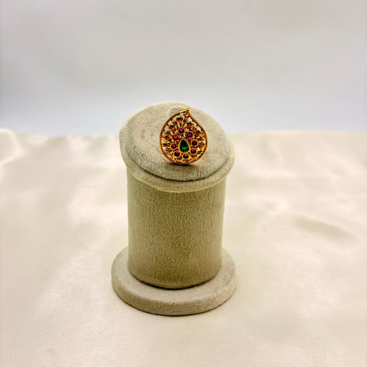 Traditional Temple Jewellery Finger Ring – Antique Gold Teardrop Floral Ring with Ruby & Green Stones
