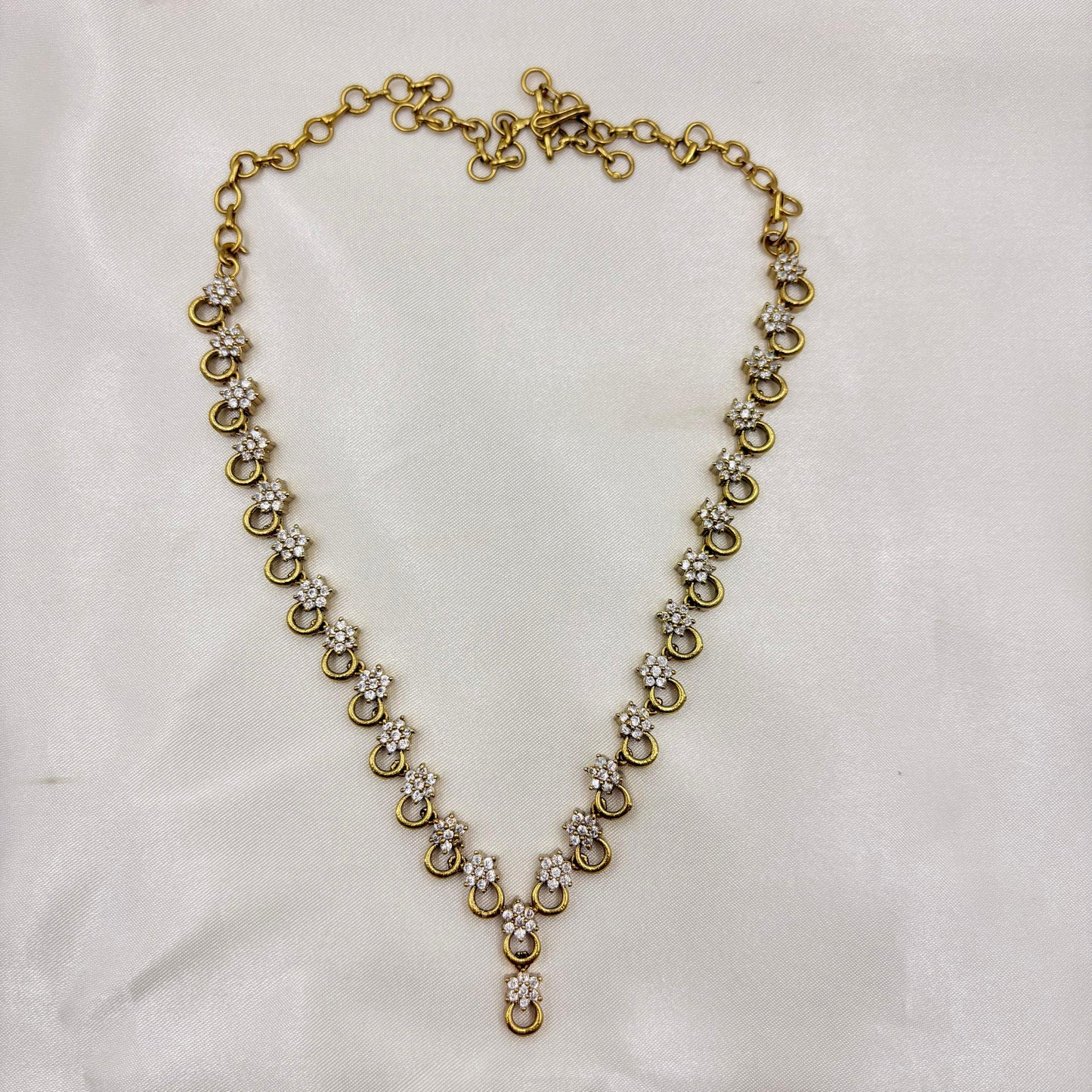 ✨ Floral AD Lightweight Necklace Set | Elegant & Minimal