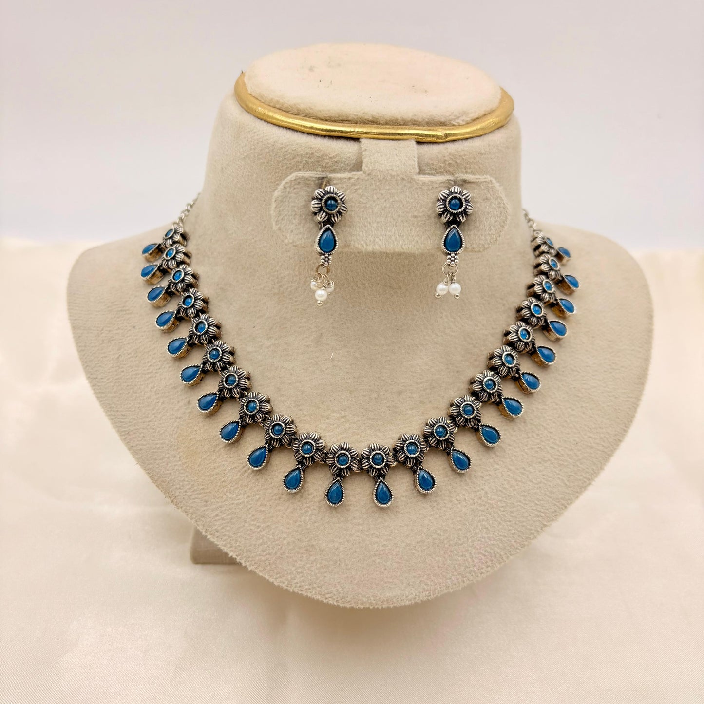Oxidised Silver Look Blue Stone Necklace Set with Pearl Drops