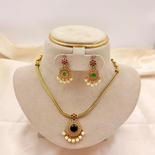 💚 Antique Green Stone Pearl Drop Necklace Set