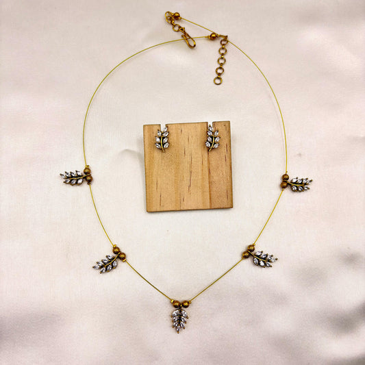 Minimal CZ Leaf Wire Necklace Set – Antique Gold Finish