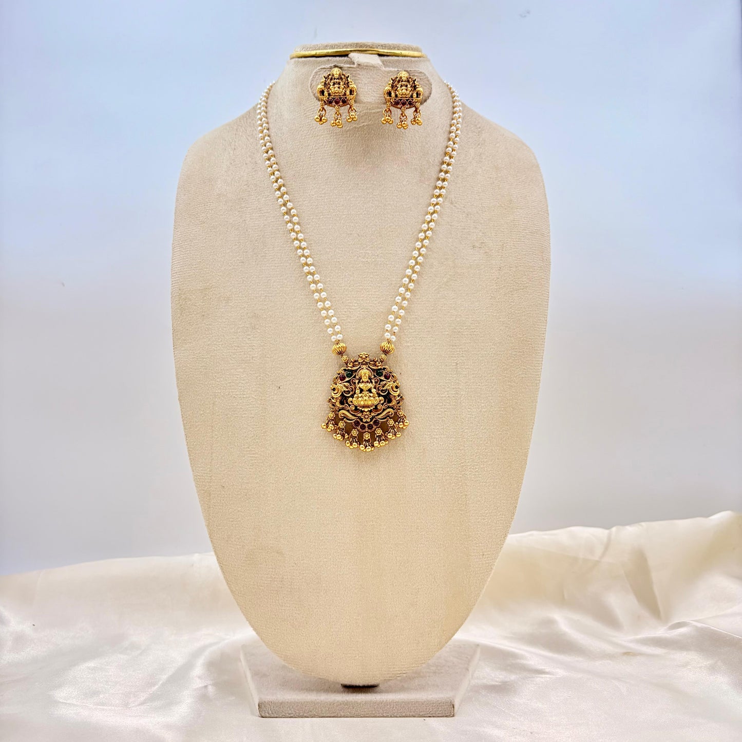 Antique Gold Lakshmi Temple Pearl Necklace Set with Matching Earrings