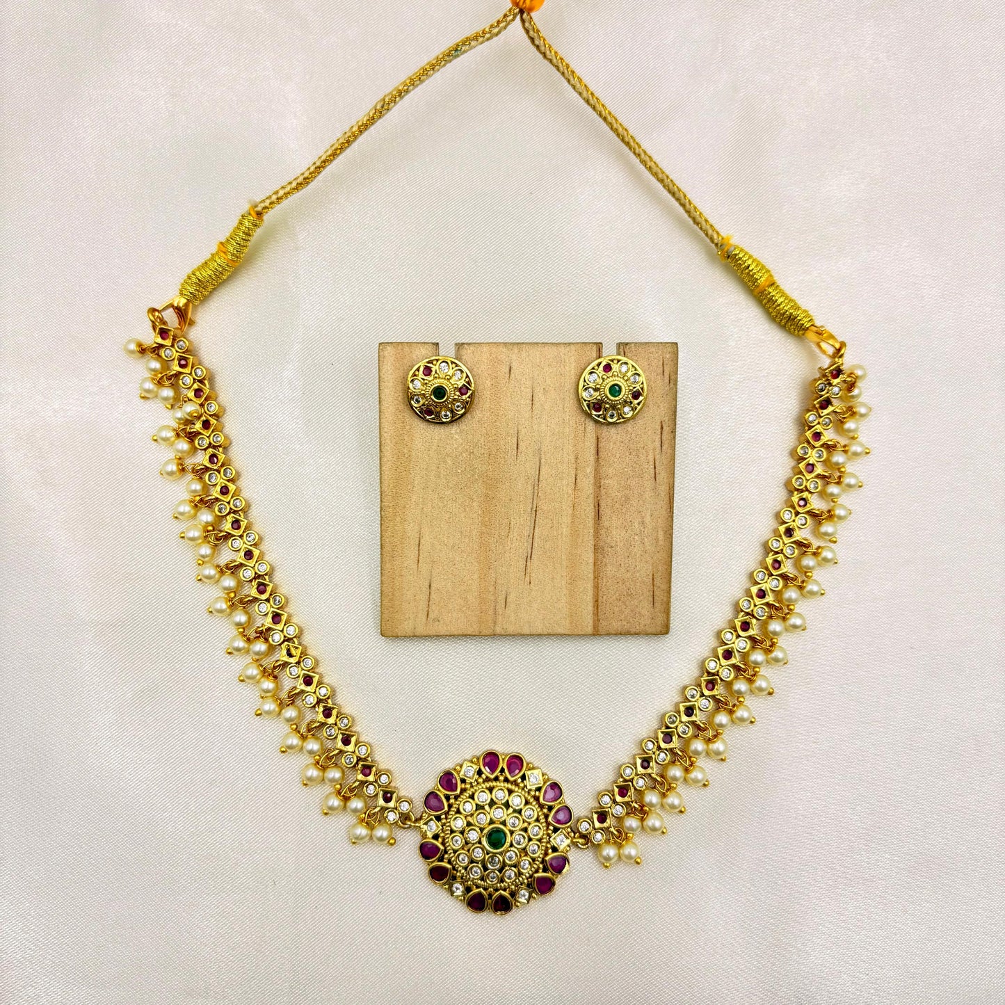 Antique Gold Kundan Pearl Necklace Set with Matching Stud Earrings