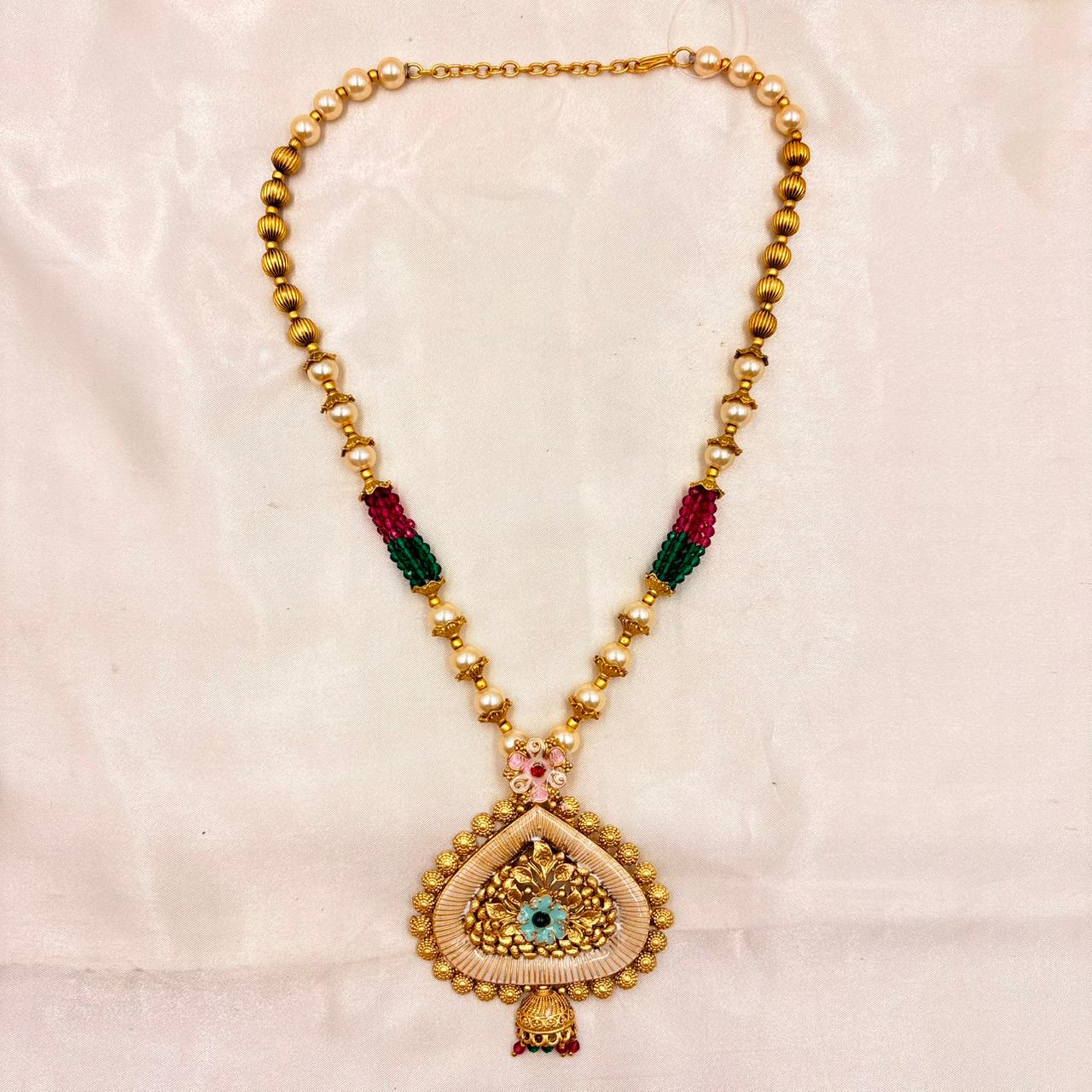Antique Gold Temple Necklace Set with Matching Earrings – Red & Green Bead Detailing
