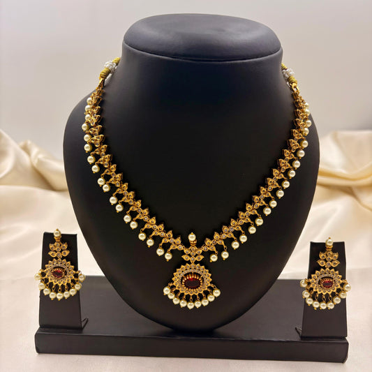 ✨ Regal Ruby Pearl Necklace Set – Timeless Royal Charm