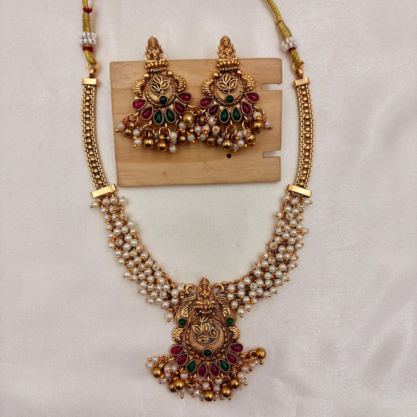 ✨ Temple Pearl Heritage Necklace Set – Royal & Timeless