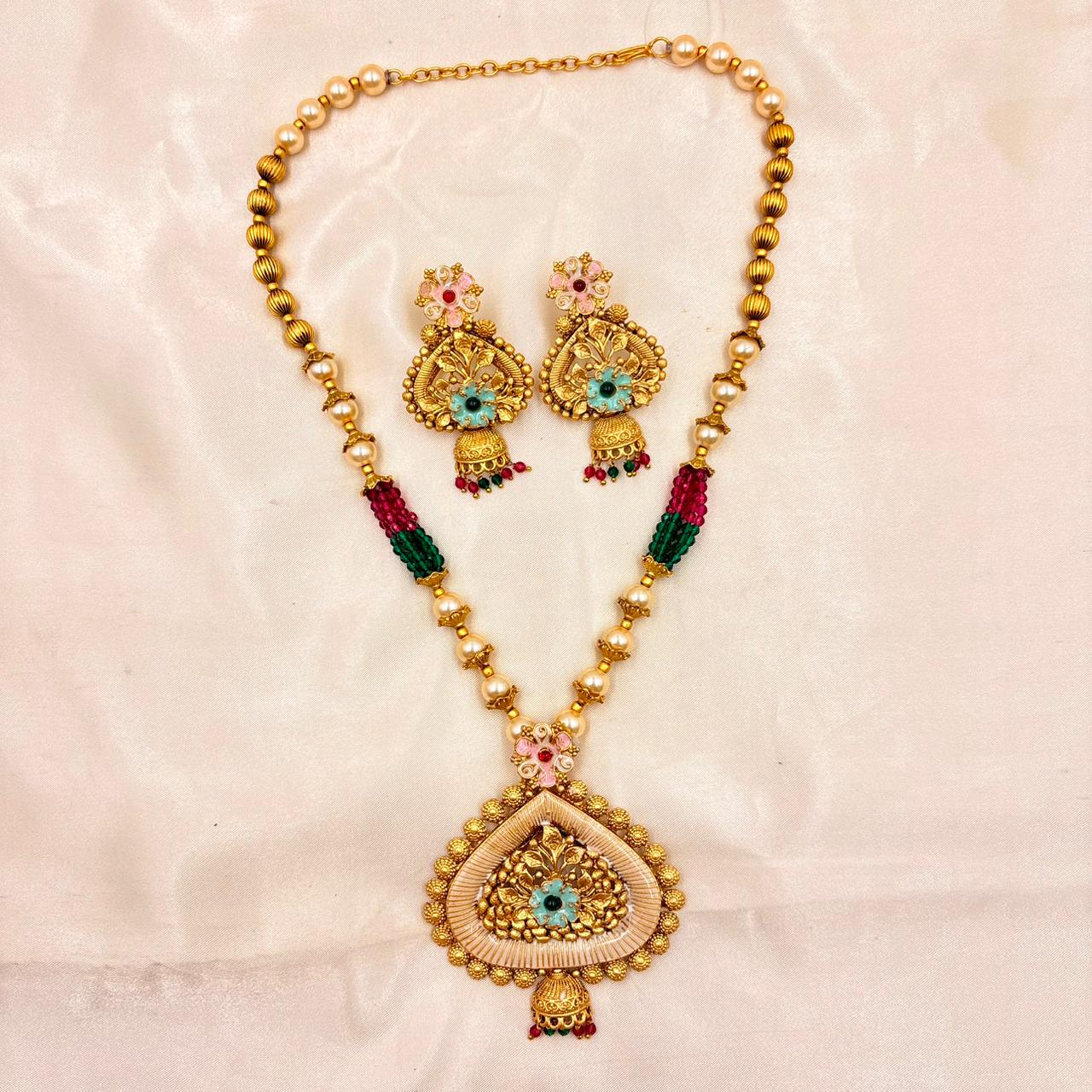 Antique Gold Temple Necklace Set with Matching Earrings – Red & Green Bead Detailing