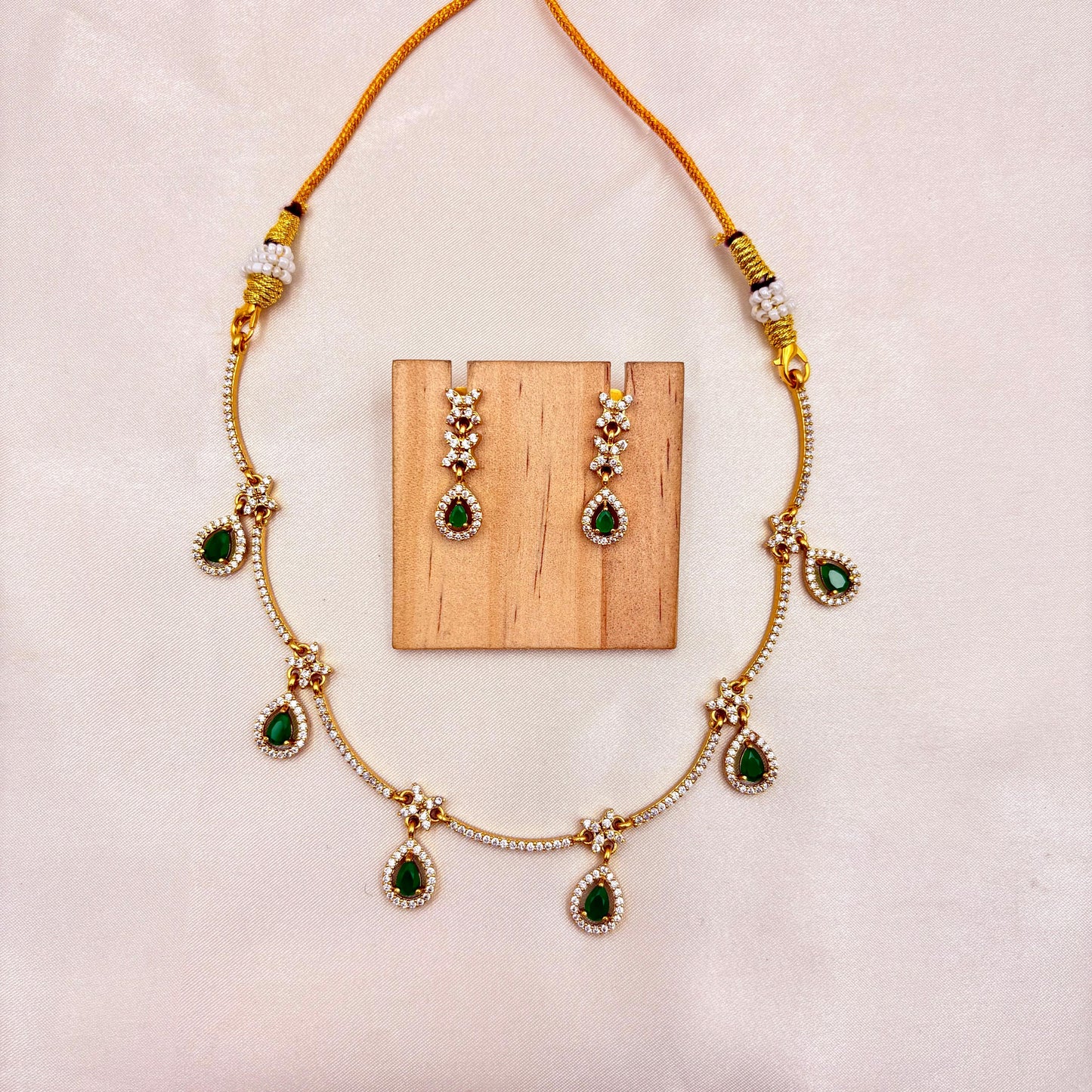 Elegant Gold Finish Green Teardrop Necklace Set