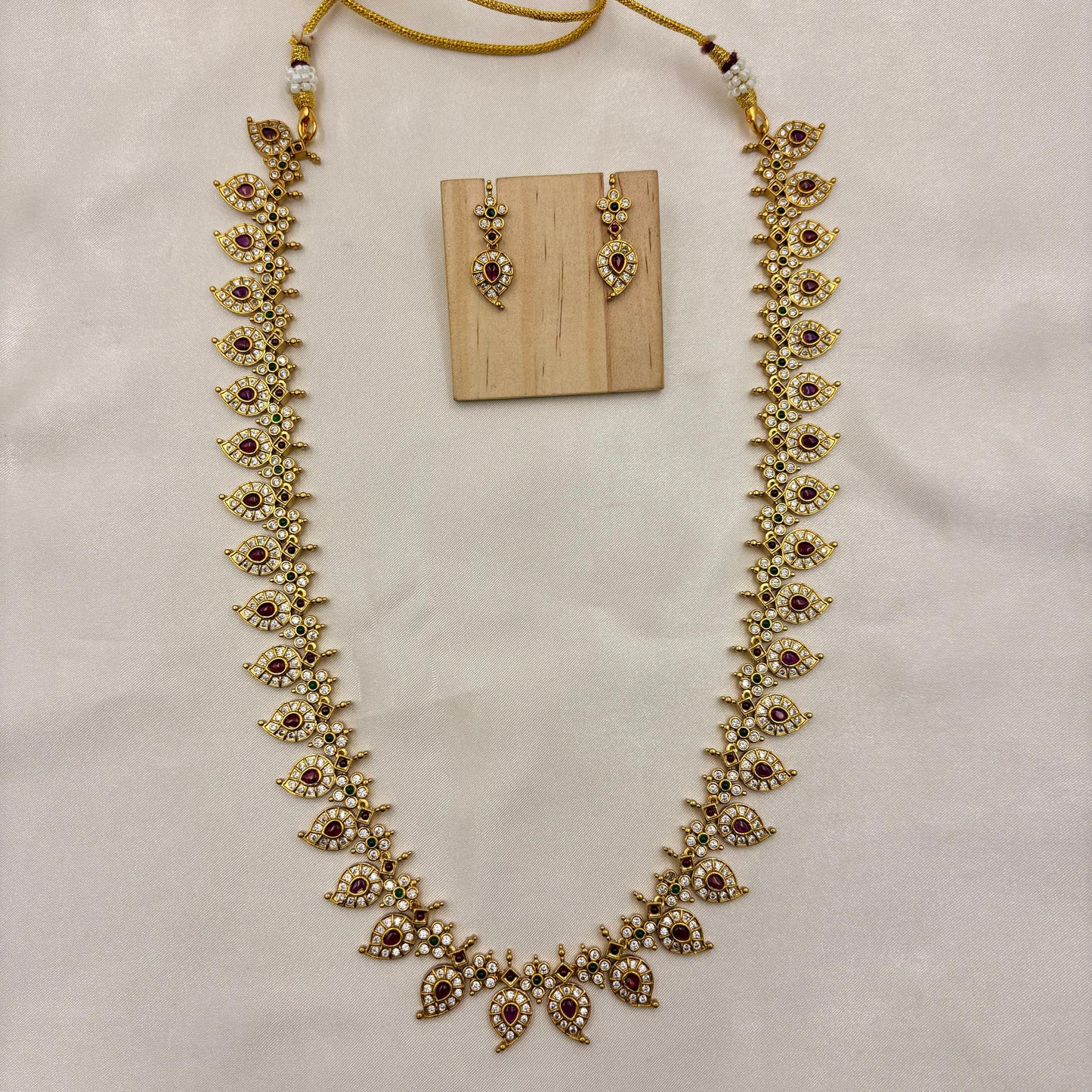 ✨ Ruby Leaf Motif Necklace Set – Elegant • Festive • Statement