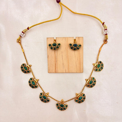 Antique Gold Finish Green Stone Short Necklace Set with Matching Stud Earrings