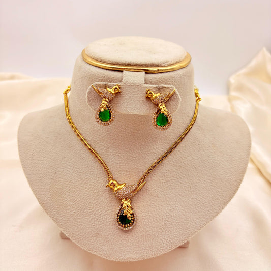 Green Stone Bird Pendant Necklace Set