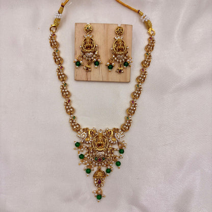 🪔 Goddess Lakshmi Temple Necklace Set – Divine Traditional Luxury