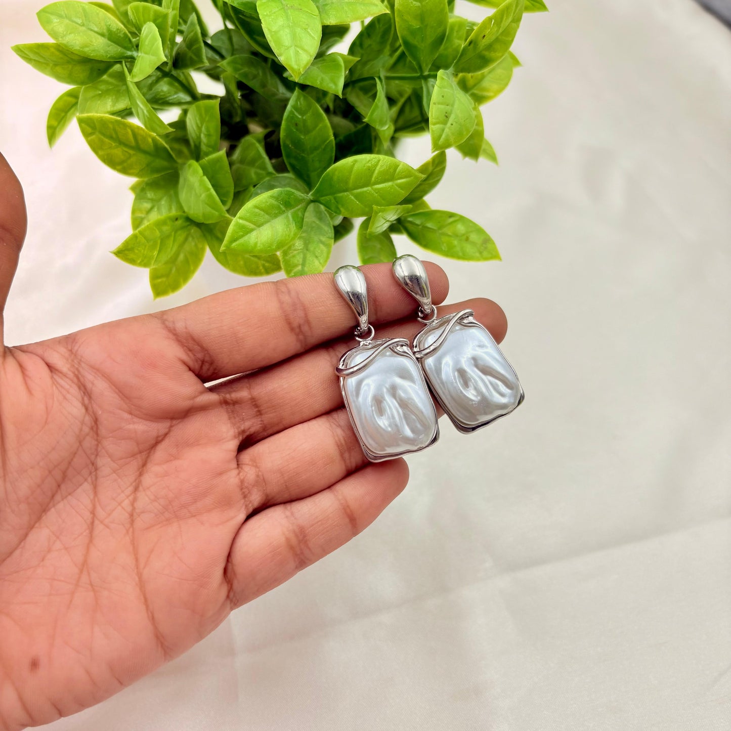 Elegant Silver Pearl Drop Earrings – Modern Statement Design
