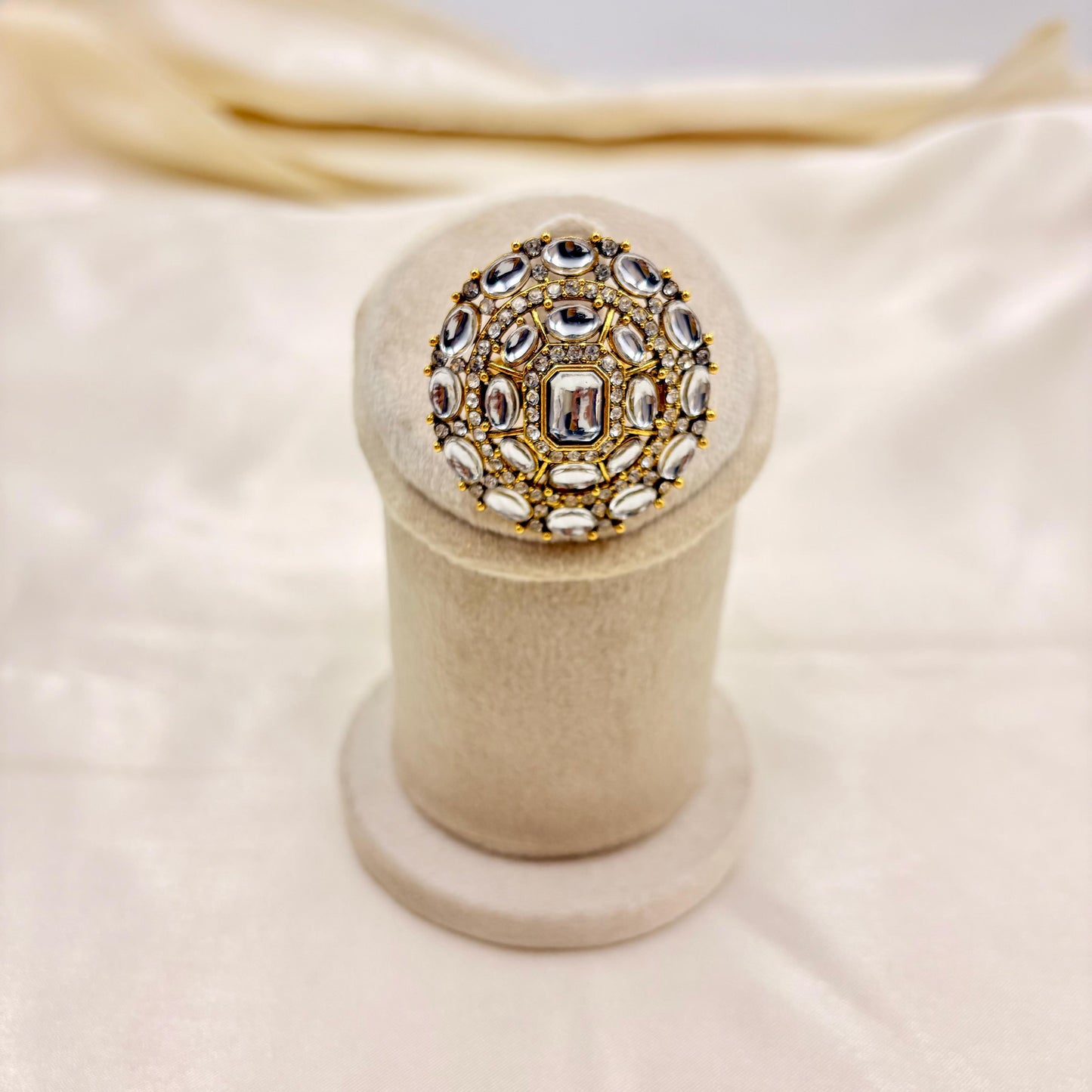 Round Mirror Kundan Adjustable Finger Ring – Antique Gold Finish