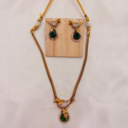 Green Stone Bird Pendant Necklace Set