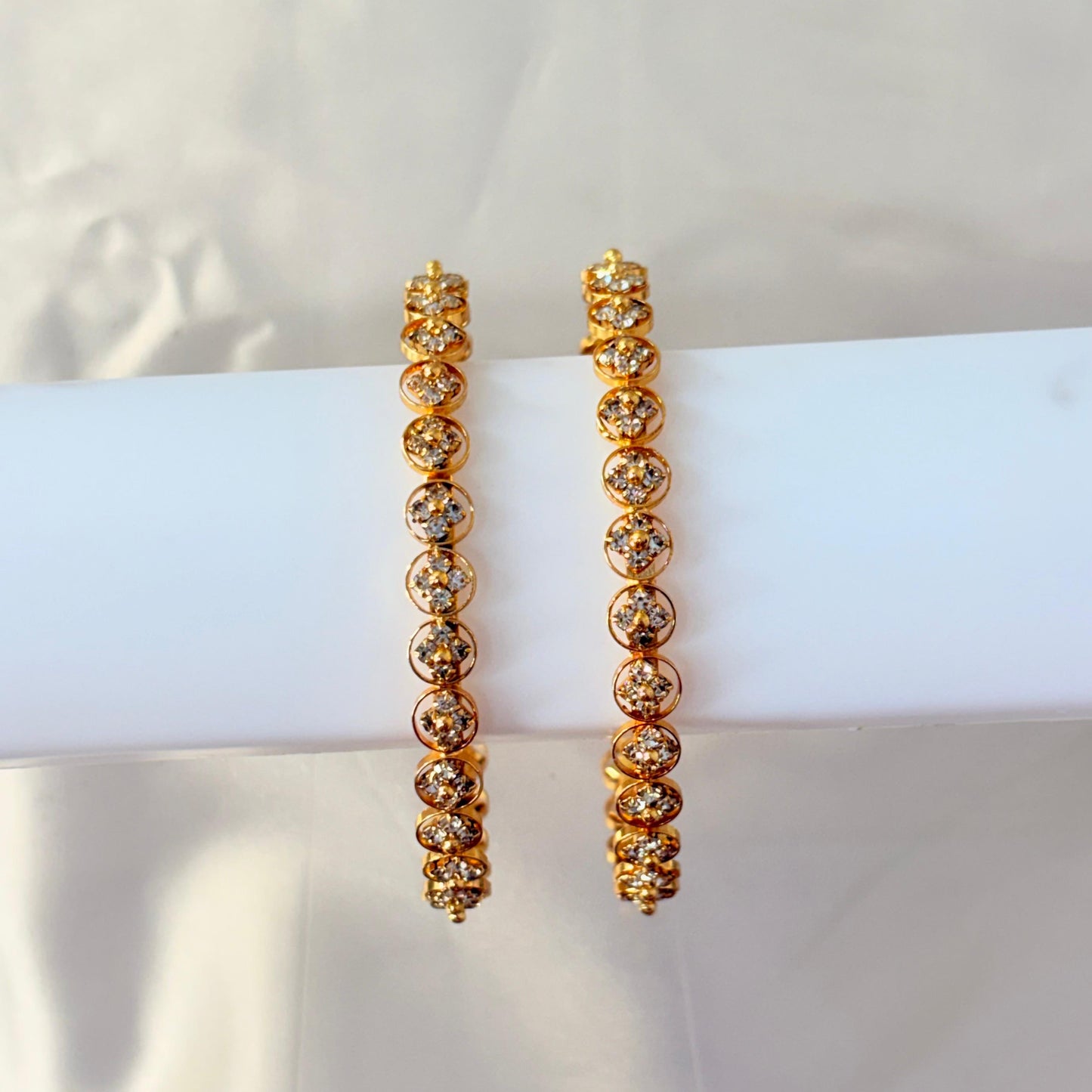 Gold Finish Round Crystal Stone Bangles – Elegant Daily Wear Bangles (Pair)