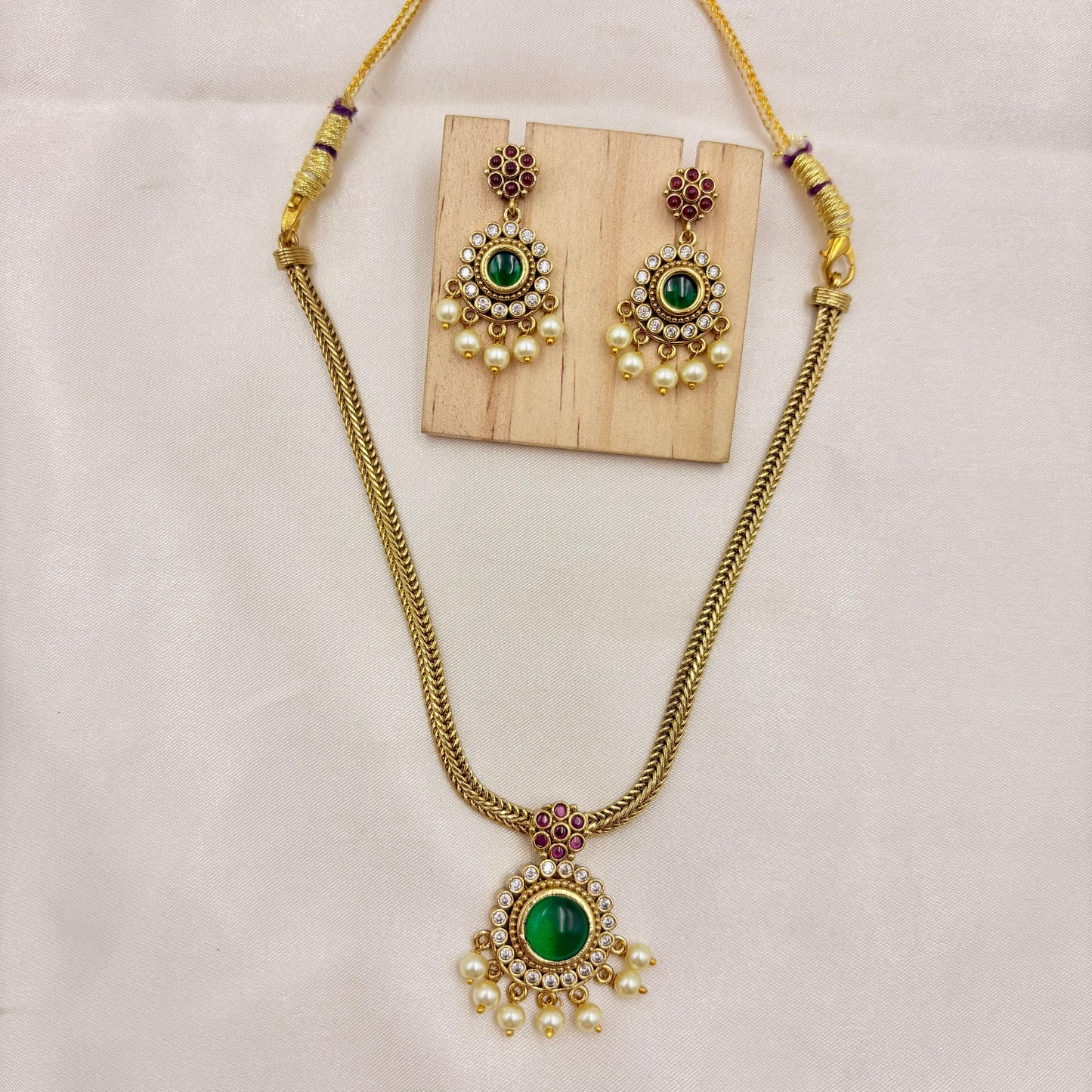 💚 Antique Green Stone Pearl Drop Necklace Set