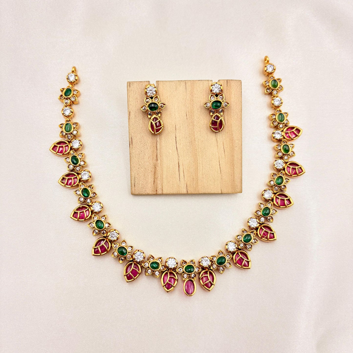 Traditional Pink & Green Kemp Stone Necklace Set – Gold Finish Jewellery